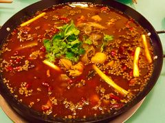 -鸿顺老铁锅美蛙鱼府(解放碑店)