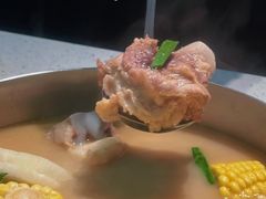 -肥仔文澳门猪骨煲(南京西路店)