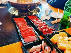 -果松木炭酸菜铜火锅·外婆参鸡汤