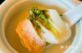 Apricot Juice Stewed Cabbage with Pig Lungs