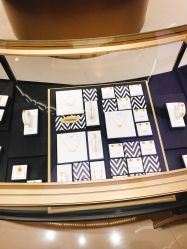 -六福珠寶(巴黎春天五角场店)