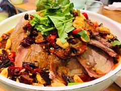 蜀椒凉拌牛肉-老何二婶家铁锅炖·东北菜(白石洲店)