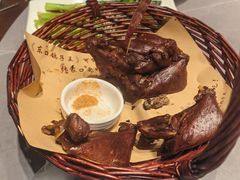 -东口码头·烧鸽子·鱼头泡饼·地方菜(金鹰悦城店)