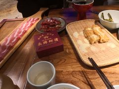-城墙拐拐火锅(三峡广场黑金冠店)