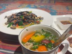 -乡村馕坑肉·烧烤·新疆菜·本地人更爱吃(阿勒泰首店)