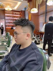 -尼特斯男士发型馆