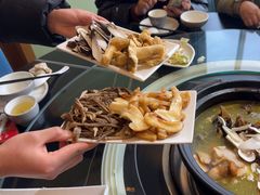 -野菌皇海景野生菌火锅(滨海大道店)