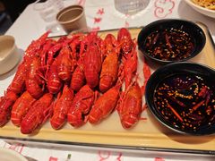 -肥肥虾庄·金牌油焖大虾(汉街SKP店)