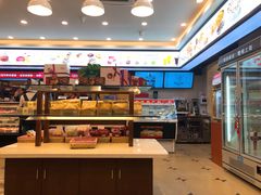 -红宝石·鲜奶小方·海派西点房(金杨店)
