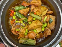 臭豆腐肥肠鸡煲-谢记上海大排档(长寿路店)