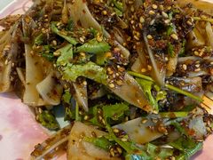 -嗨辣小聚·盘锦河蟹·海鲜烧烤龙虾(盘锦十年好店)
