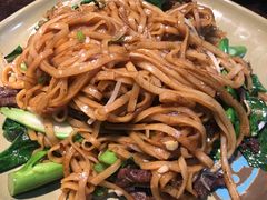 干炒牛河-凤兴鸡煲(宝安海雅店)