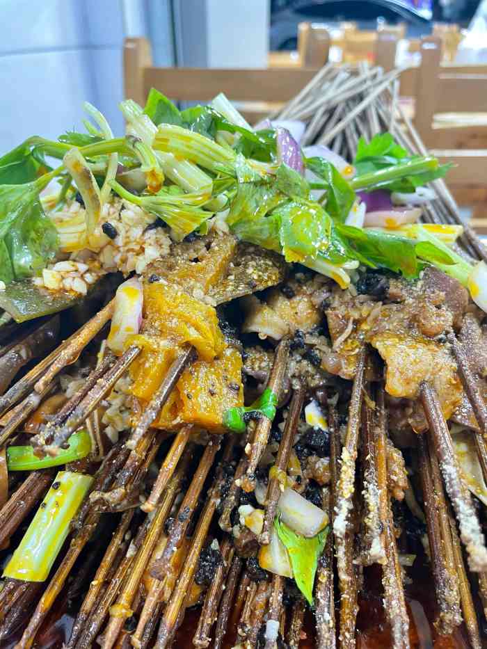 歆瑞源油卤串串-"来成都必打卡的油卤串串!歆瑞源油卤,真.