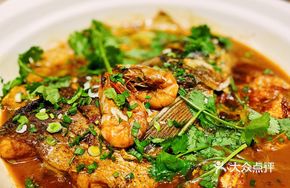 Fish Head Stewed with Old-Fashioned Tofu