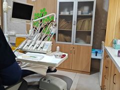 -上海仁爱医院口腔科 · 种植