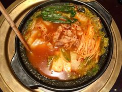 -山川小町·极番烧肉(新地假日广场店)