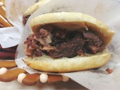 -闫家驴肉老店(华电一校店)