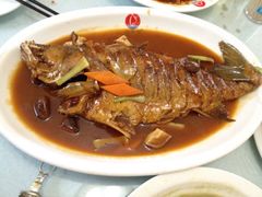 红烧海鲈鱼-小船渔村•大连菜•大连焖鱼(明泽街店)