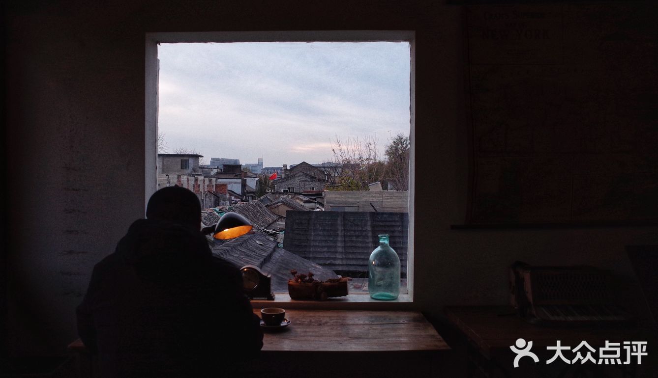 屋顶咖啡店很多，这家与文物近在咫尺