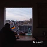 屋顶咖啡店很多，这家与文物近在咫尺