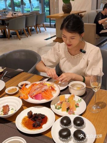 不愧是五星级自助，点单式自助，现点现做 菜品丰富