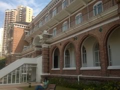 -香港大学