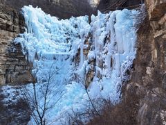 -大平台龙居瀑布旅游区