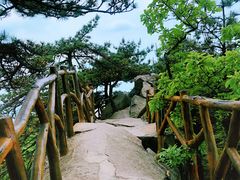 -罗田薄刀峰风景区