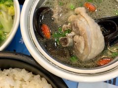 本鸡汤-老娘舅餐厅(黄龙体育中心店)