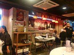 大堂-鲜入围煮花胶鸡海鲜火锅