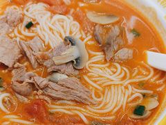 -粉小主·贵州酸汤牛肉粉(南京仙林金鹰店)