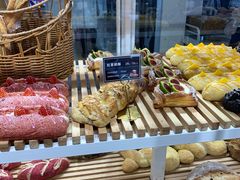-焙丽拾光(麦凯乐直营店)