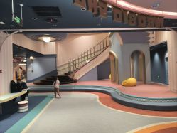 -奈尔宝家庭中心·亲子餐厅(北京东坝万达店)