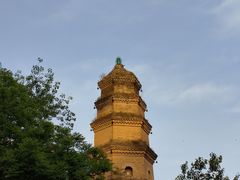 -宝庆寺塔