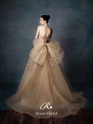 点击看大图 -Renee芮亦婚纱