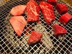 -铭牛烧肉·和牛海鲜自助(高新月牙湖店)