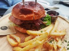 培根芝士牛肉汉堡-SMAKA(复兴soho店)