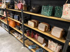 -王府井奥莱临潼小镇(临潼店)