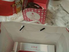 -星巴克(上海虹桥站2A检票口)