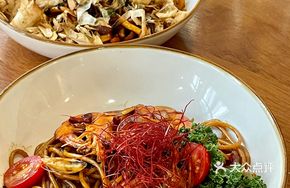 Olive Oil Spicy Seafood Pasta