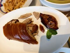 -贝勒爷·酥不腻烤鸭