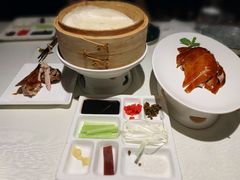 酥香嫩烤鸭-四季民福烤鸭店(外滩外白渡桥店)