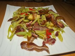 白辣椒炒猪脸肉-荣小馆(杭州大厦店)