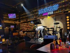 -啤客走廊