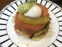 三文鱼水波蛋松饼-AFS Cafe & Canteen(闽江二路店)