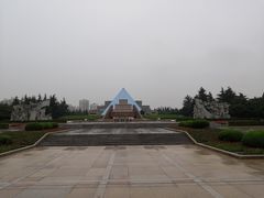 -上海市龙华烈士陵园