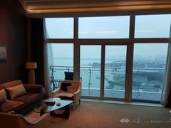 -苏州金鸡湖中茵皇冠假日酒店
