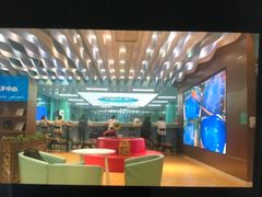 -Swim斯卫姆国际儿童游泳中心(红博中央公园店)