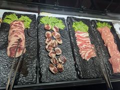-鑫海汇海鲜烤肉火锅自助(七彩城店)
