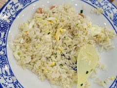 -江城燕子大排档(江汉路步行街店)